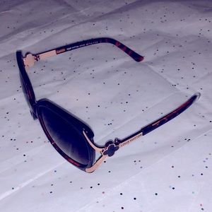 Louis Vuitton brown black floral fluer de lis gold logo women’s sunglasses New